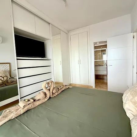 Arrecife De La Roca, Ventana Al Mar Torremolinos