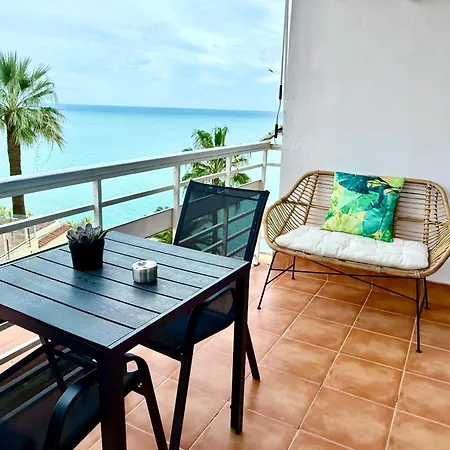 Arrecife De La Roca, Ventana Al Mar * トレモリノス