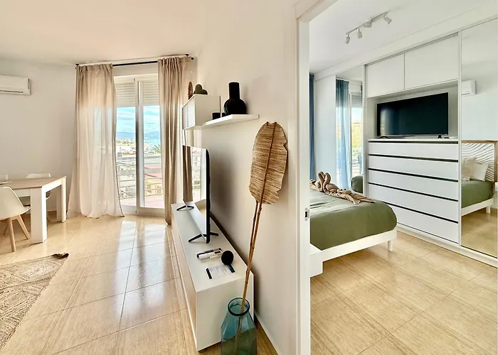 Arrecife De La Roca, Ventana Al Mar Torremolinos