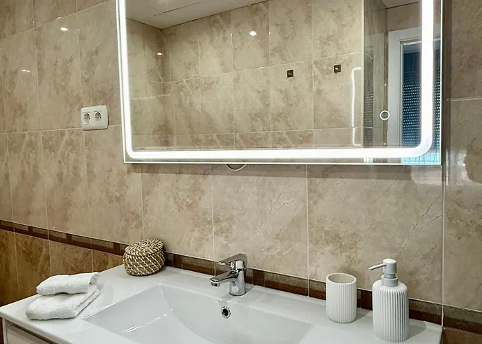 Arrecife De La Roca, Ventana Al Mar * Torremolinos