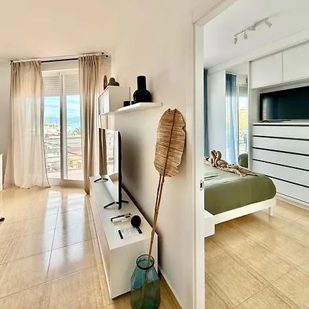 Arrecife De La Roca, Ventana Al Mar Торремолинос